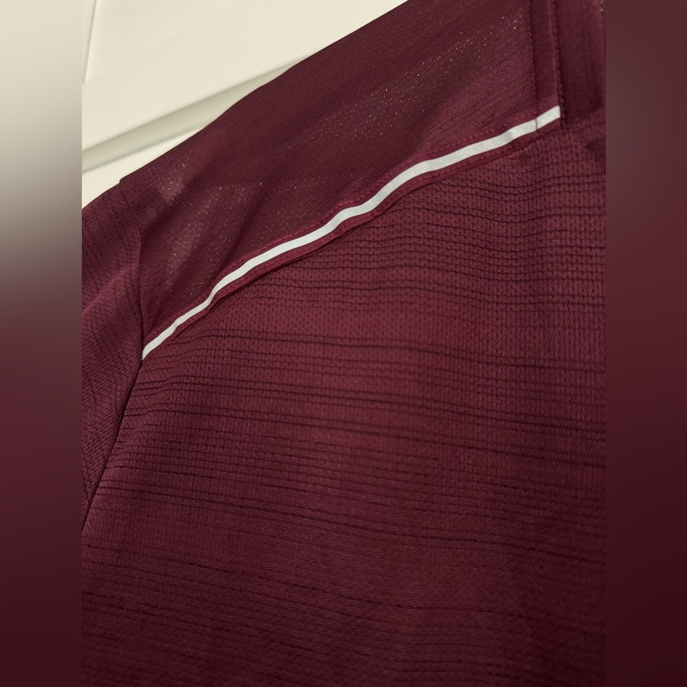 Nike Men's Burgundy Short Sleeve Running Tee XL - Picture 4 of 7